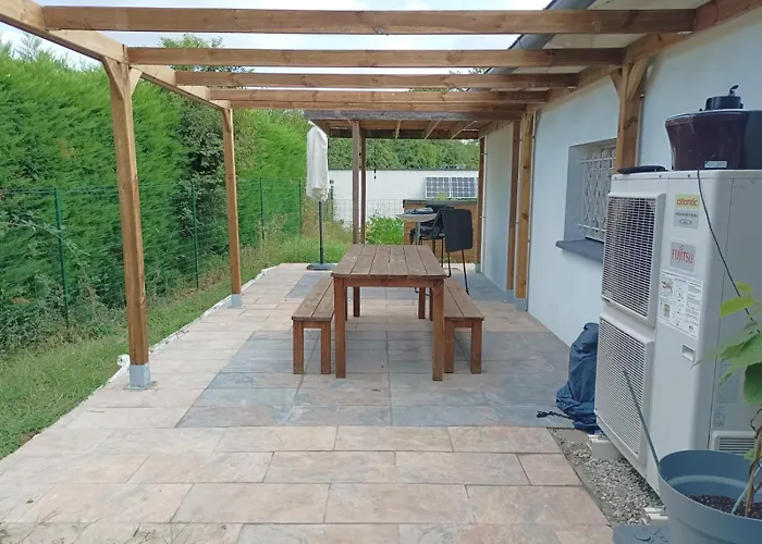 Holiday home La Maison Des Hirondelles, Piscine, Billard, Ping Pong, 3 Terrasses Et Jardin Montauban