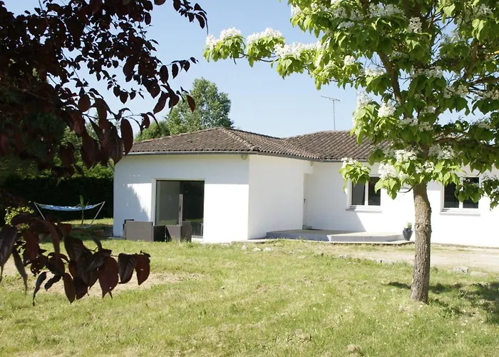 La Maison Des Hirondelles, Piscine, Billard, Ping Pong, 3 Terrasses Et Jardin Holiday home