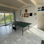 La Maison Des Hirondelles, Piscine, Billard, Ping Pong, 3 Terrasses Et Jardin * מונטובן