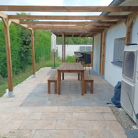 בית נופש La Maison Des Hirondelles, Piscine, Billard, Ping Pong, 3 Terrasses Et Jardin מונטובן