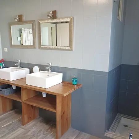 Dom wakacyjny La Maison Des Hirondelles, Piscine, Billard, Ping Pong, 3 Terrasses Et Jardin